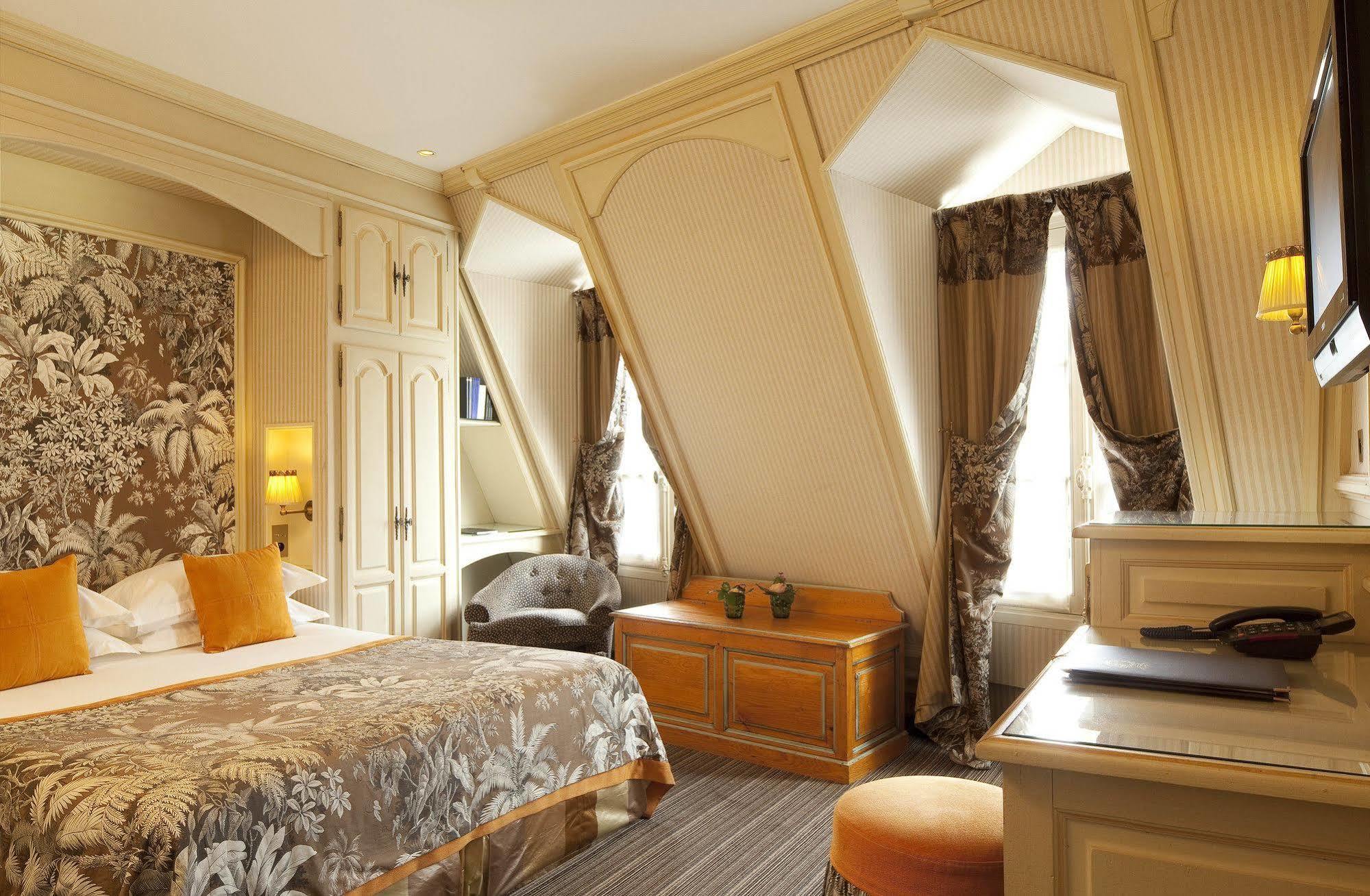 Отель Au Manoir Saint Germain Париж Экстерьер фото